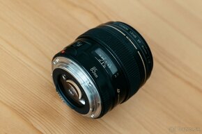 Canon EF 85mm f/1.8 USM - 5