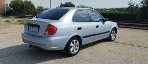 Hyundai Accent - 5