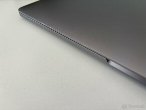 MacBook Pro 15-palcový (2019) 16GB / 256GB Silver - 5