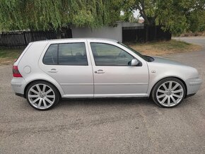 Volkswagen Golf 2.3 V5 4x4 - 5