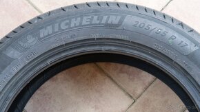 MICHELIN Primacy 4 - 205/55 R17 91V - DOT 4224 - 5