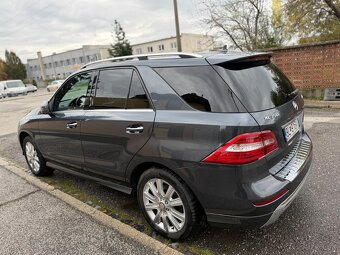 Mercedes-Benz ML 350 BLUETEC 4MATIC - 5