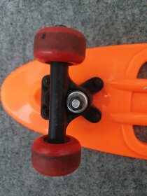 Predám takmer nepouživaný Penny board Urban X - 5