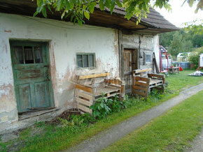 Maličký domček v centre obce Strečno vhodný na býva… - 5