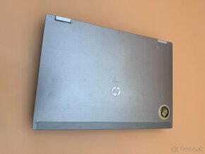 Predám notebook vhodný na opravu alebo doskladanie HP 8440p. - 5