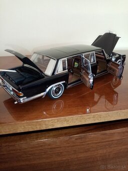 Mercedes Benz Pullman 600 Auto Art 1:18 - 5