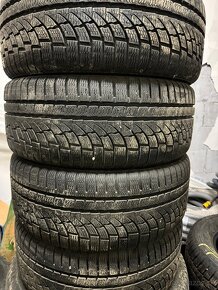 235/40 R19 - 5