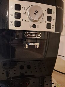 Automaticky kavovar Delonghi Magnifica S - 5