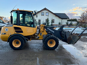 VOLVO L25 2015R 5300MG - 5