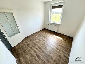 ZNÍŽENÁ CENA NA PREDAJ 4.IZB. BYT S BALKÓNOM, 84M2, UL., ŠKO - 5