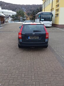 RezervovanéPredám Kia ceed wagon rv2009 1.6 CRDi 85 kw - 5