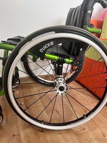 Predam ultralahky sportovy invalidny vozik QUICKIE Helium - 5