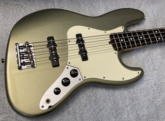 Fender Standard USA Jazz bass - 5