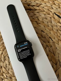 Apple Watch SE GPS 40mm - 5