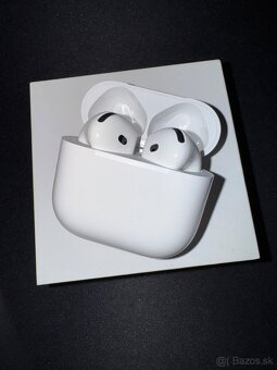 Apple AirPods 4 - 5