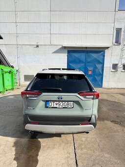 Toyota RAV4 Hybrid 4x4 - 5