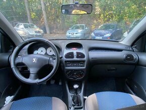 Peugeot 206 1.1 44kW el.okna nové ČR 182tkm 2004 - 5