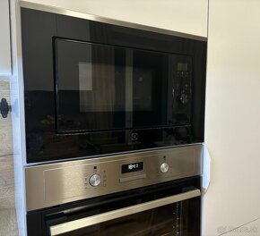 Vstavaná mikrovlnná rúra Electrolux LMS2203EMX - 5