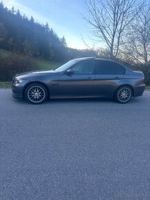 BMW e90 320D/AT - 5