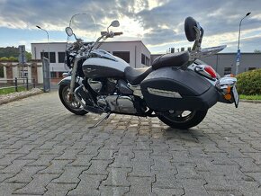 Suzuki Intruder - 5