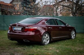 Lexus LS 460 4.6 V8 380PS - 5