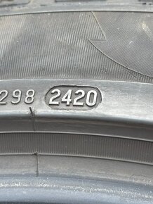 285/40 R22 - 5