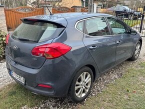 KIA CEED 1.6Crdi 2013 Automat PLNE POJAZDNÉ - 5