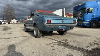 Predám Ford Mustang V8 Fasback 1965 automat - 5