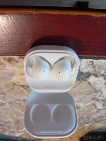 PREDÁM SLÚCHADLÁ ZNAČKY SAMSUNG GALAXY BUDS 2 - 5