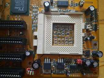 Retro zakladna doska PC Chips M560 V3.1 AT + 128 MB RAM - 5