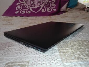 Lenovo.SSD 256 GB. RAM 16 GB. 15,6“ FHD. Grafika 2+6 GB. - 5