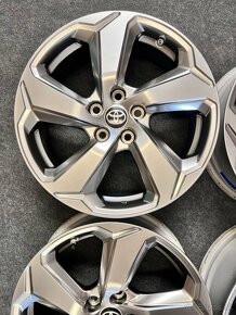 5x114,3 R18 TOYOTA RAV4 5.Gen. ORIGINÁL alu ET35 - 5