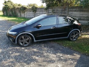 Honda Civic 1,4i sport UFO - 5