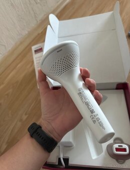 Philips Lumea IPL 8000 BRI945/00 - 5