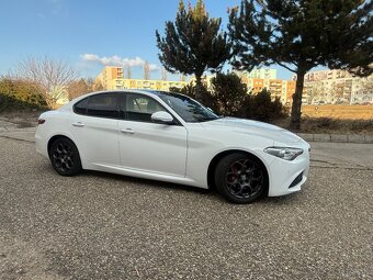 Alfa Romeo Giulia 2.2 Diesel 180 AT Super - 5