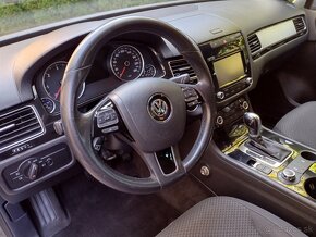 VW TOUAREG  3,0 TDi  180kw,  AT8,   r. 2011. - 5