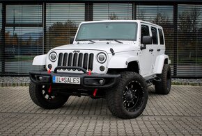 Jeep Wrangler Unlimited 3.6L V6 VVT SAHARA A/T - 5