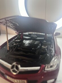 Mercedes Sl550 cabrio 1:18 - 5