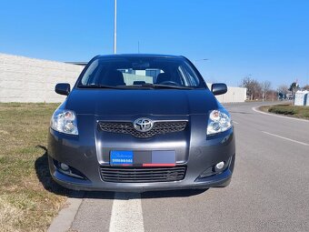 Toyota Auris 2.0 D - 5