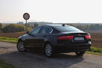 Jaguar XE 2.0 I4D 180k Pure AWD 8AT, SR kupa, zaruka - 5