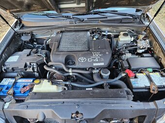 TOYOTA LAND CRUISER 120 3,0D - 5