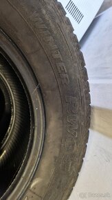 Hankook Winter RW06 235/65 R 16C - 5