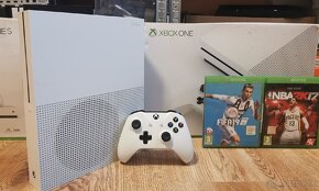 Xbox One S - 5