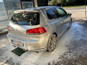 Volkswagen Golf 2.0 TDi - 5