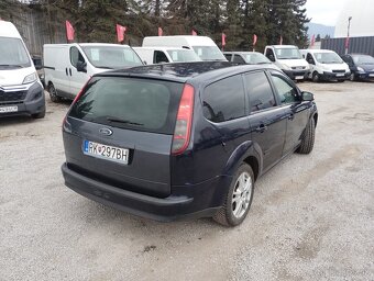 Ford Focus Kombi 2.0 TDCi Ghia - 5