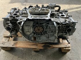 motor Subaru Outback BR 2,5 Legacy EJ253 poškodený - 5