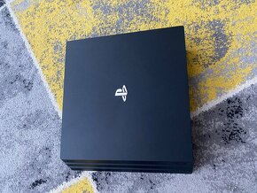 Playstation 4 Pro - 5