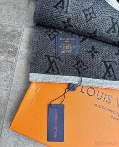 Louis Vuitton čiapka a šál - 5