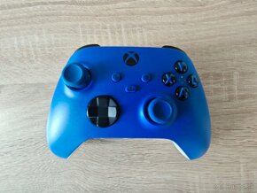 Predám Xbox wireless controller - 5