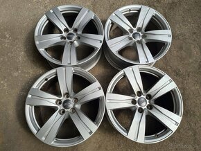 5x112 r18 ET25 x 8J elektróny originál AUDI - 5